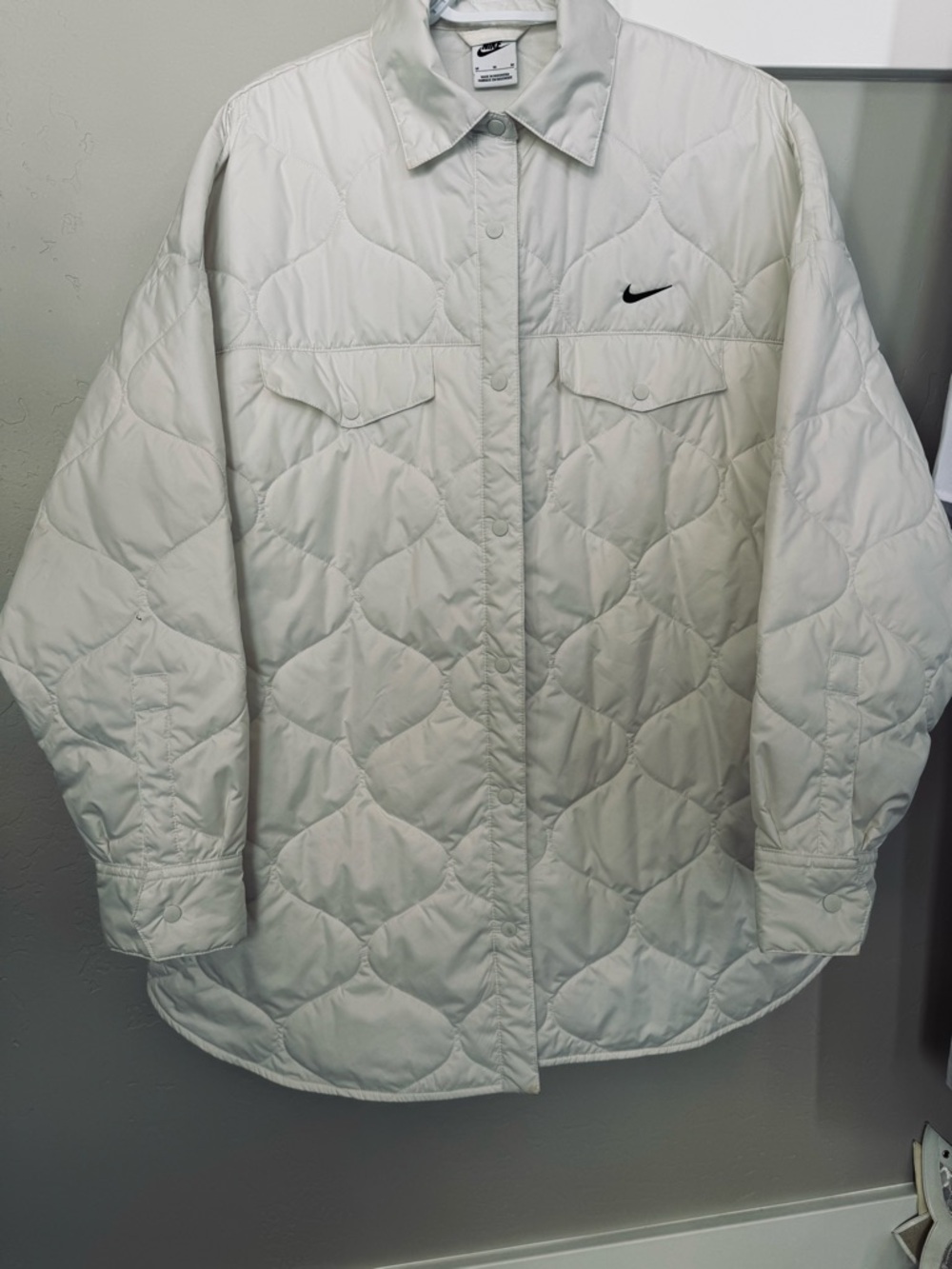 Nike Women's Oversized Quilted Puffer Jacket- Small